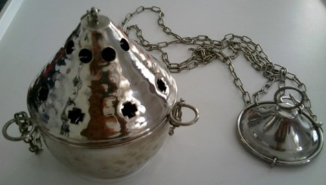 INCENSARIO METAL CUBETA CADENAS